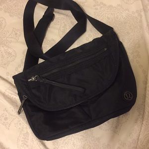 Like new lululemon festival bag USED ONCE